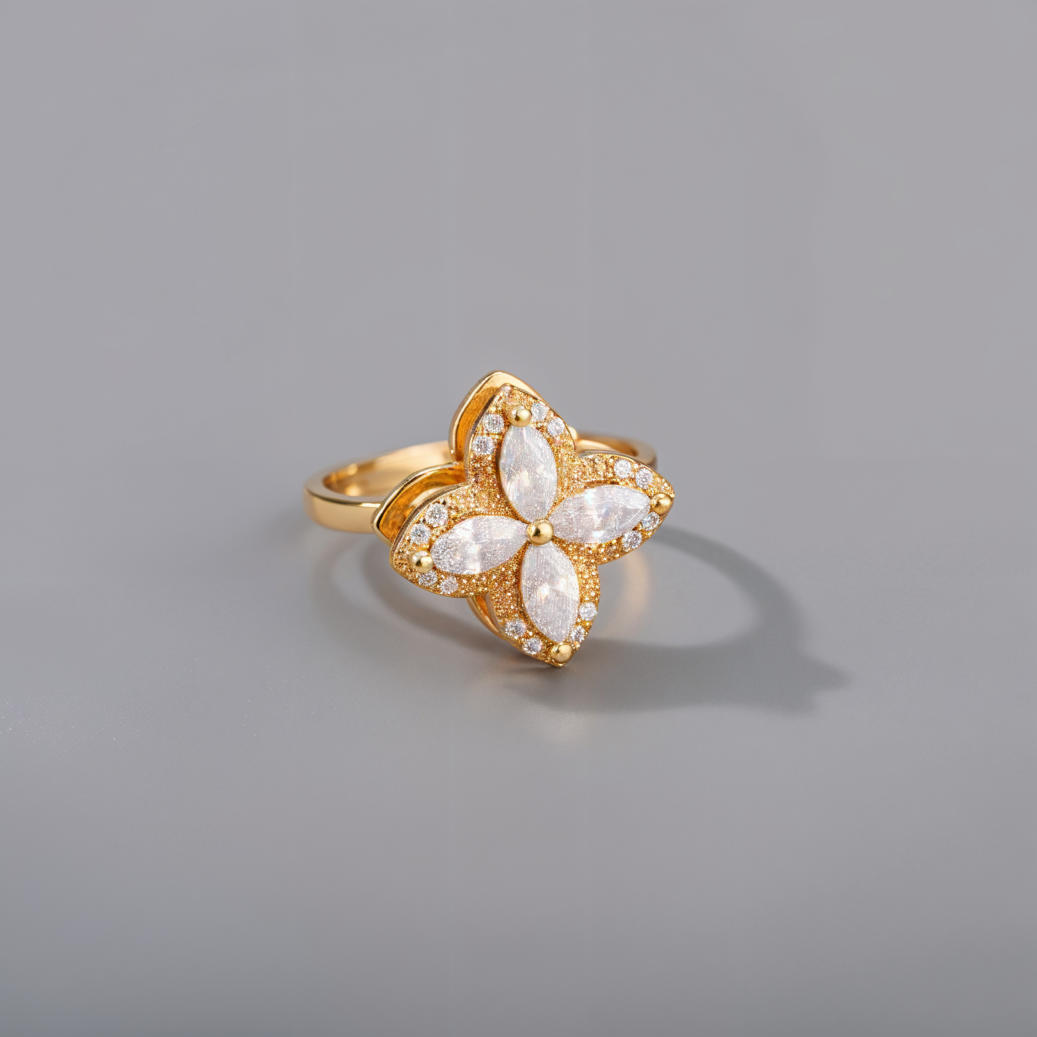 Anillo para reducir ansiedad tulipán ajustable para mujer en dorado