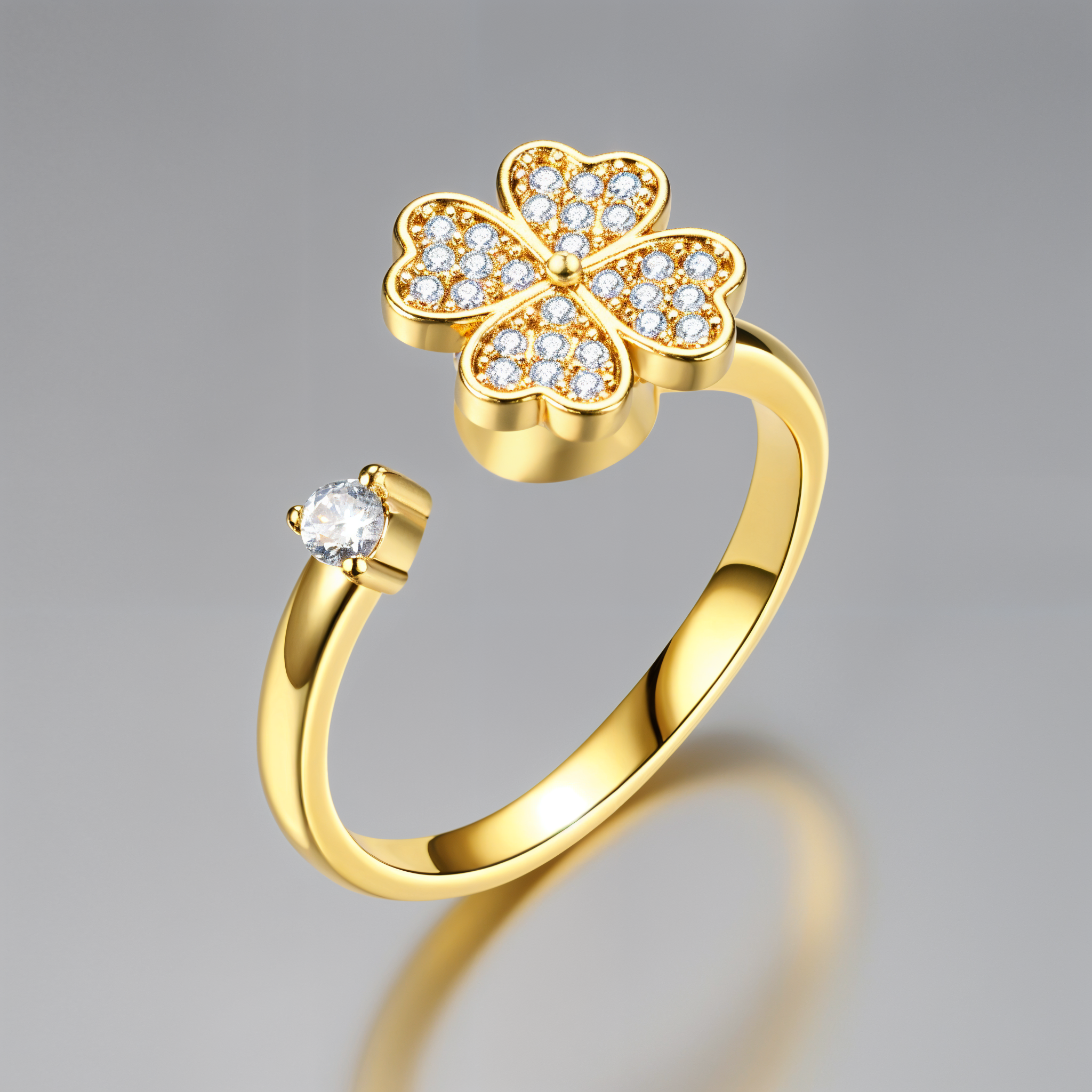 Anillo trébol antiestrés perfecto para aliviar tu estrés en momentos de tensión